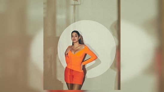 Janhvi Kapoor went old school and opted for the sleek high ponytail and wore minimal makeup, accentuating her eyes with subtle wings and falsies.(Instagram/@janhvikapoor)