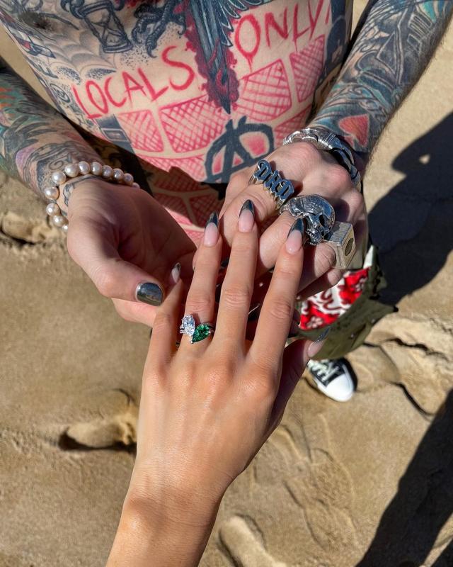 Silver nails are an easy way to add this trend to your look (Photo: Instagram)