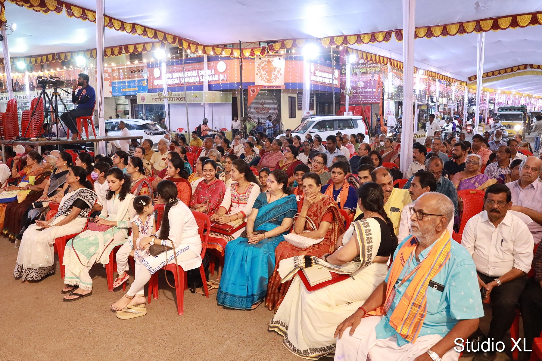 The decorations and festivities were a crowd puller as many were excited to participate after the pandemic struck celebrations for the past two years.(Manju Neereshwallya/Facebook)