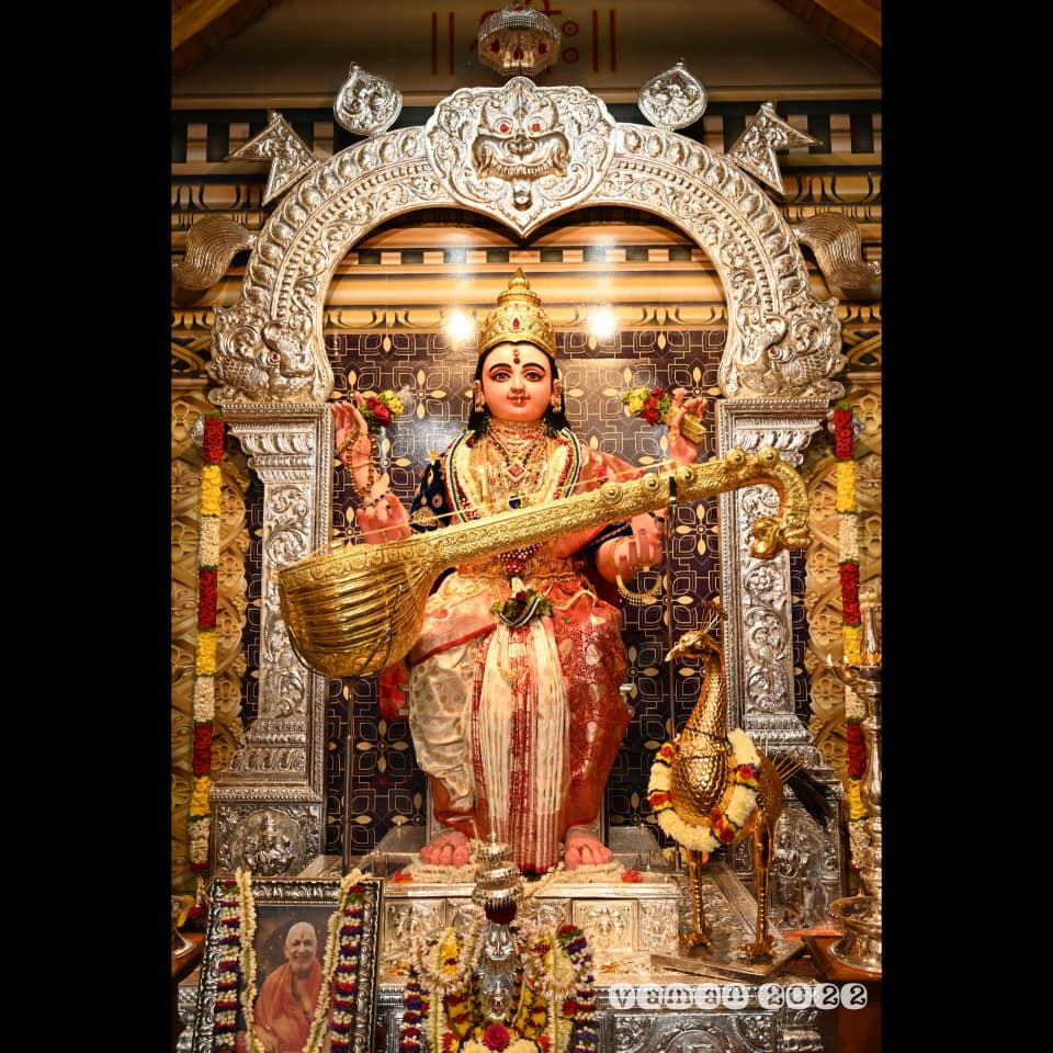 The 'Saraswati alankara' consisted of a white saree, and the goddess was also gifted a gold veena and peacock this year.(Daivaradhane (Facebook Page))