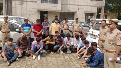 21 held as partying continues unabated on Hindon elevated road in Ghaziabad 21 held as partying continues unabated on Hindon elevated road in Ghaziabad