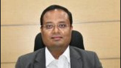 After Belagavi lorry owners’ association had appealed the state government, Belagavi DC Nitesh Patil (in picture) on Tuesday approached his North Goa counterpart Mamu Hage. (HT) After Belagavi lorry owners’ association had appealed the state government, Belagavi DC Nitesh Patil (in picture) on Tuesday approached his North Goa counterpart Mamu Hage. (HT)