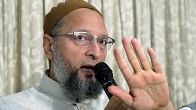 Owaisi said he does not support the PFI, but can't condone the ban on PFI either.&nbsp;