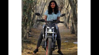 Passionate biker Sejal Ambetkar dies after running into a stationary trailer on the Panvel Uran Road. (HT PHOTO)