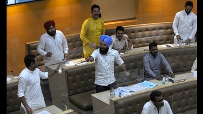 During the two-day orientation, the Chandigarh councillors will be apprised of topics such as MC Act, MC’s functioning, councillors’ roles and responsibilities, engagement with the public, municipal budgeting, personality development, public relations, use of social media, urbanisation, traffic, garbage disposal and water shortage. (HT File Photo) During the two-day orientation, the Chandigarh councillors will be apprised of topics such as MC Act, MC’s functioning, councillors’ roles and responsibilities, engagement with the public, municipal budgeting, personality development, public relations, use of social media, urbanisation, traffic, garbage disposal and water shortage. (HT File Photo)
