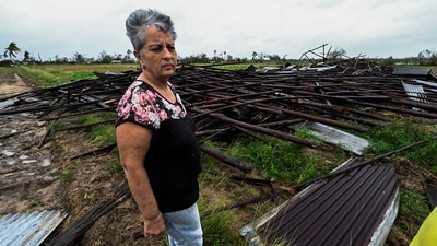 Florida residents rushed to board up their homes, stash precious belongings on upper floors and flee from oncoming Hurricane Ian (AFP) Florida residents rushed to board up their homes, stash precious belongings on upper floors and flee from oncoming Hurricane Ian (AFP)