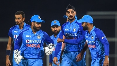 Indian bowler Arshdeep Singh celebrates with teammates the wicket of South African batter Rilee Rossouw during the 1st T20 cricket match between India and South Africa, at Greenfield International Stadium in Thiruvananthapuram. (PTI) Indian bowler Arshdeep Singh celebrates with teammates the wicket of South African batter Rilee Rossouw during the 1st T20 cricket match between India and South Africa, at Greenfield International Stadium in Thiruvananthapuram. (PTI)
