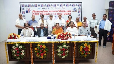 Bhaskar Narayan, director, CSIR – IITR among others present on the 81st Foundation Day celebration on Wednesday. (HT photo)