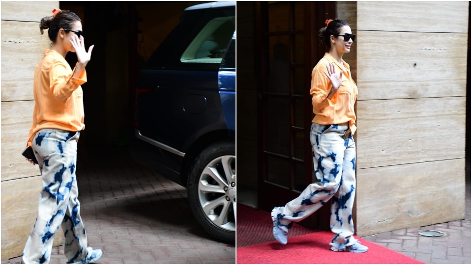 Malaika was spotted in Bandra.(HT Photos/Varinder Chawla)