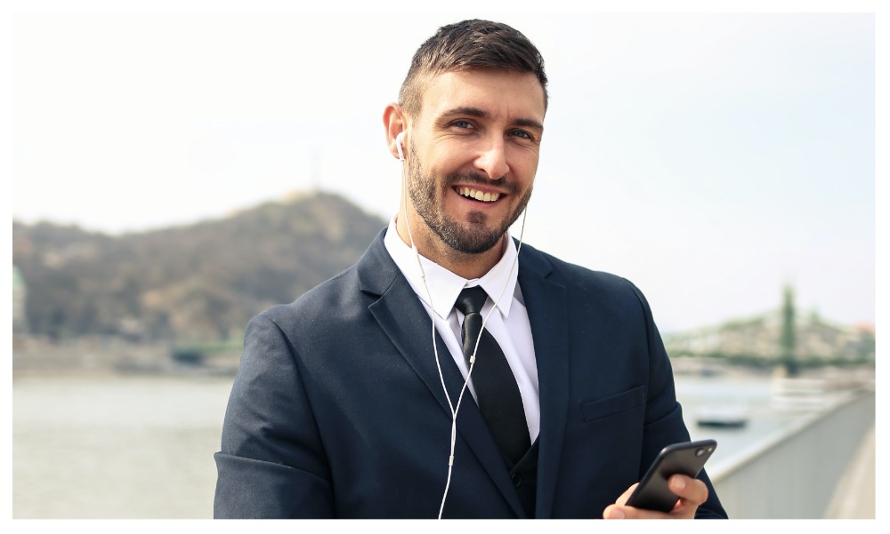 Earphones under  ₹500 are budget-friendly. (Pexels)