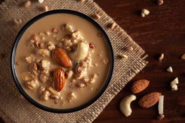 Dates and Oats Kheer(istockphoto)