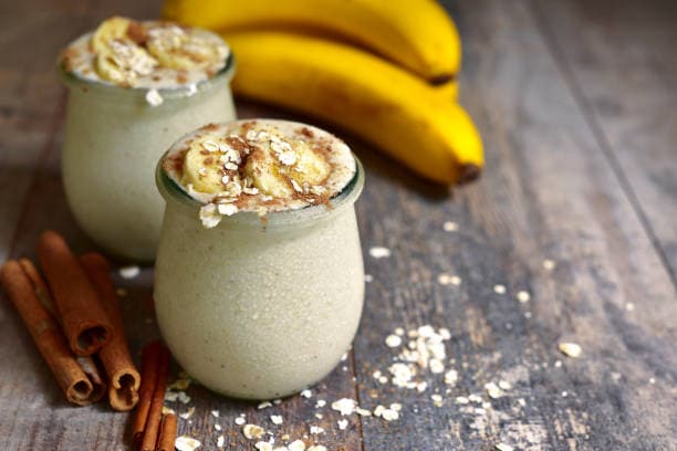 Banana Walnut Lassi(istockphoto)