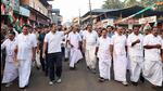 Congress leader Rahul Gandhi waves to the supporters during party's Bharat Jodo Yatra in Kerala’s Wayanad on Thursday. (Congress/Twitter) Congress leader Rahul Gandhi waves to the supporters during party's Bharat Jodo Yatra in Kerala’s Wayanad on Thursday. (Congress/Twitter)