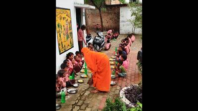 The students had apprised their parents of the poor quality of mid-day meal being served in the school (Pic for representation)