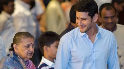 Mahesh Babu with his mother Indira Devi.