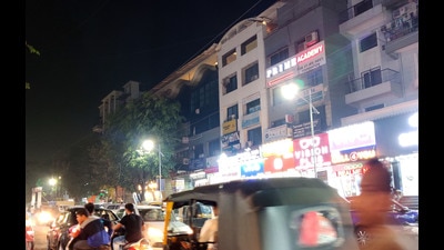 A rooftop restaurant at NIBM Road, Kondhwa. (Rahul Raut/HT PHOTO) A rooftop restaurant at NIBM Road, Kondhwa. (Rahul Raut/HT PHOTO)