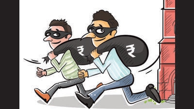 The thieves took away  ₹25,000 cash, gold and silver ornaments, crockery, watches and several other household items. (HT)