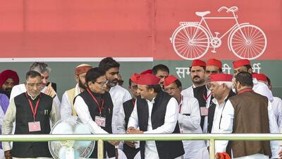 Samajwadi Party chief Akhilesh Yadav at the party's national convention in Lucknow. (PTI) Samajwadi Party chief Akhilesh Yadav at the party's national convention in Lucknow. (PTI)