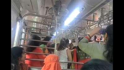 The image, taken from the video going viral on social media, shows the group of women doing the Garba dance during Navratri. &nbsp; (Twitter/@mumbairailusers)
