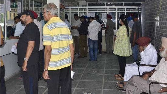 Ludhiana MC superintendent Abdul Sattar said residents should avail the rebate by paying the tax on Friday. No rebate would be given on the payment of property tax thereafter. (HT FILE)