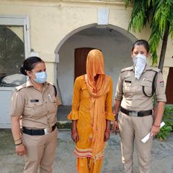 Babli Devi was arrested by Haridwar Police after she won the gram pradhan election (HT Photo) Babli Devi was arrested by Haridwar Police after she won the gram pradhan election (HT Photo)