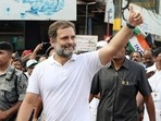 A video of Rahul Gandhi talking about his knee problem is going viral. A video of Rahul Gandhi talking about his knee problem is going viral.