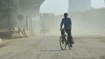 Dust pollution on Dwarka Expressway in Sector 109, near Bajghera, in Gurugram. (Vipin Kumar/HT Photo) Dust pollution on Dwarka Expressway in Sector 109, near Bajghera, in Gurugram. (Vipin Kumar/HT Photo)