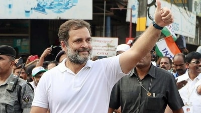 A video of Rahul Gandhi talking about his knee problem is going viral. A video of Rahul Gandhi talking about his knee problem is going viral. 