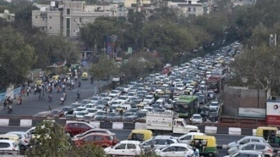 During a spot check on Friday, HT found that traffic from the Apollo Hospital side was stuck at the Surya Hotel traffic signal, and further at the Mata Mandir Marg signal. (file image) During a spot check on Friday, HT found that traffic from the Apollo Hospital side was stuck at the Surya Hotel traffic signal, and further at the Mata Mandir Marg signal. (file image)