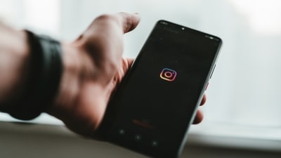 Instagram is rolling out the Notes feature for its users in India. (Photo by Claudio Schwarz on Unsplash)