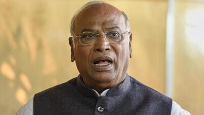 Mallikarjun Kharge (PTI) Mallikarjun Kharge (PTI)
