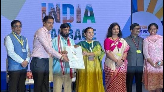 The Union ministry of housing and urban affairs has ranked Chandigarh as the top youth mobiliser among cities with a population of over 10 lakh in the Indian Swachhata League. (HT Photo)