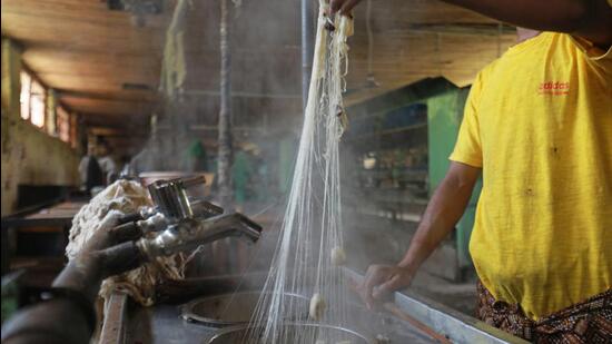 After the introduction of new technology and high-tech looms funded by the World Bank, silk fabric production at Kashmir’s government-run 85-year-old Rajbagh Silk Factory has increased eightfold in the past one year. (Waseem Andrabi/HT File Photo)