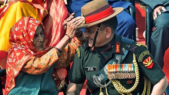 In a career spanning nearly 40 years, Gen Anil Chauhan held several command, staff and instrumental appointments and had extensive experience in counter-insurgency operations in Jammu and Kashmir and northeast India.(ANI)