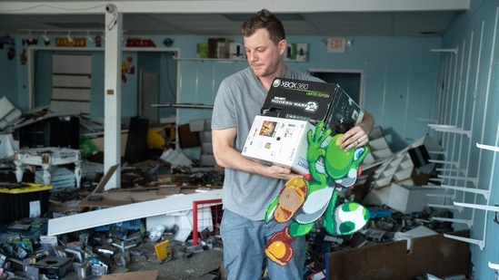 Some of the damage to coastal towns, including Fort Myers Beach, was "indescribable," added DeSantis, who surveyed the affected areas from the air on Thursday.(Getty Images via AFP)