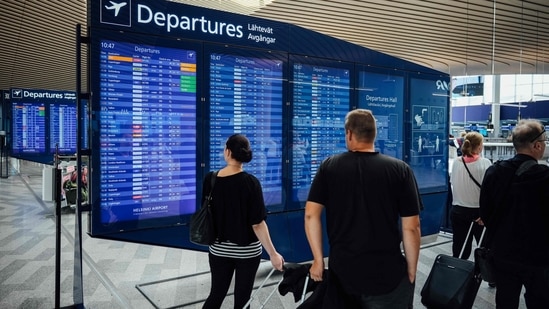 Finland announced it would ban Russian citizens with tourist visas from entering the country starting Friday, curtailing one of the last easily accessible routes to Europe for Russians trying to flee a military mobilization aimed at bolstering the Kremlin's war in Ukraine.(AFP) Finland announced it would ban Russian citizens with tourist visas from entering the country starting Friday, curtailing one of the last easily accessible routes to Europe for Russians trying to flee a military mobilization aimed at bolstering the Kremlin's war in Ukraine.(AFP)