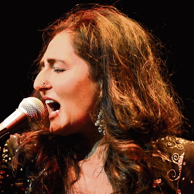 Over the course of seven albums (her first release was Kashish-Attraction, in 2000), Ahluwalia has received two JUNOs (Canada’s version of the Grammys), among other awards. (Diaspora Arts Connection)