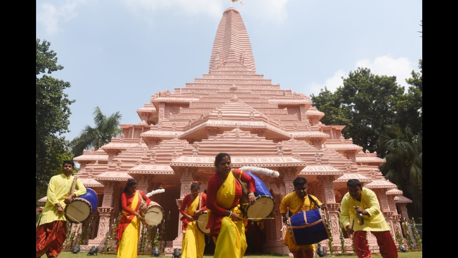 Lucknow Durga Puja: In a first, women “Dhakis” drumming up gusto