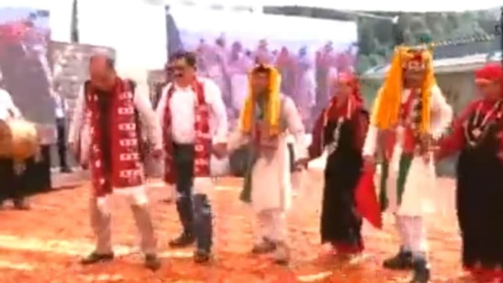 Watch Himachal Pradesh CM Jairam Thakur dances with folk artists in