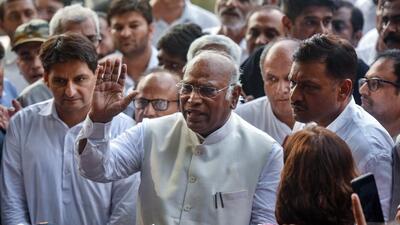 Mallikarjun Kharge, a Dalit leader from Karnataka, is set to become the first non-Gandhi Congress president since 1998. (Hindustan Times) Mallikarjun Kharge, a Dalit leader from Karnataka, is set to become the first non-Gandhi Congress president since 1998. (Hindustan Times)