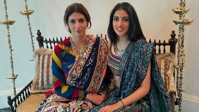 Navya Naveli Nanda with mother Shweta Bachchan Nanda. Navya Naveli Nanda with mother Shweta Bachchan Nanda.