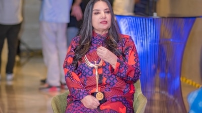 Shabana Azmi was honoured with the lifetime achievement award at the Yellowstone International Film Festival, which she dedicated to the late mother of her Sheer Qorma director Faraz Arif Ansari. 