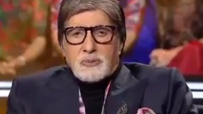 The image, taken from the Twitter video, shows Amitabh Bachchan narrating an inspirational story on KBC. (Screengrab)