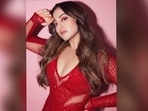 Sonakshi Sinha is absolutely a fashionista. She treated her followers to a weekend treat on Saturday by posting her glitzy photos on Instagram. In a Falguni Shane Peacock gown with a thigh-high split, the actor opted for a daring style this time. Her look was put together by Mohit Rai and Shubhi Kumar. (Instagram/@aslisona)