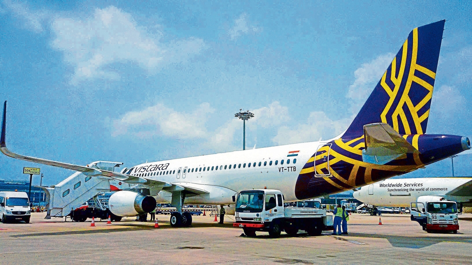 vistara-airlines-commences-daily-mumbai-abu-dhabi-flights-check-schedule-inside