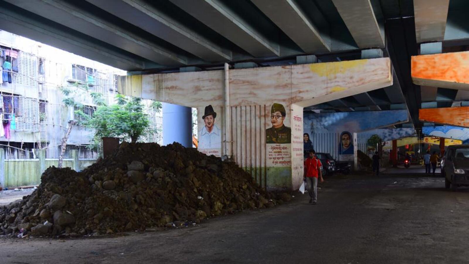 Rights commission raps MMRDA chief over besmeared portraits under Dahisar flyover
