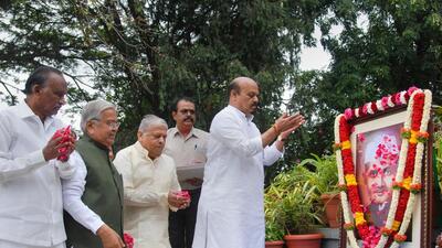 Karnataka chief minister Basavaraj Bommai pays floral tribute to Lal Bahadur Shastri on his birth anniversary, in Bengaluru, Sunday. (PTI) Karnataka chief minister Basavaraj Bommai pays floral tribute to Lal Bahadur Shastri on his birth anniversary, in Bengaluru, Sunday. (PTI)