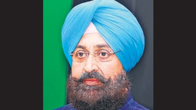 Bajwa said said thousands of dairy farmers suffered losses due to lumpy skin diseases in cows and no compensation was paid. (HT file photo) Bajwa said said thousands of dairy farmers suffered losses due to lumpy skin diseases in cows and no compensation was paid. (HT file photo)