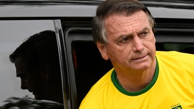 Brazil elections 2022: Brazilian president and re-election candidate Jair Bolsonaro arrives at a polling station. (AFP)