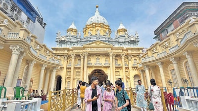St. Peter's Basilica in Vatican City, Rome, is the Durga Puja pandal theme of Shree Bhumi Sporting Club’s puja in Kolkata. (Samir Jana/HT Photo) St. Peter's Basilica in Vatican City, Rome, is the Durga Puja pandal theme of Shree Bhumi Sporting Club’s puja in Kolkata. (Samir Jana/HT Photo)